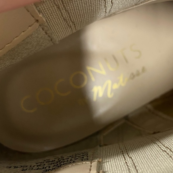 COCONUTS By MATISSE El Torone Tan Suede Bootie - Picture 7 of 9